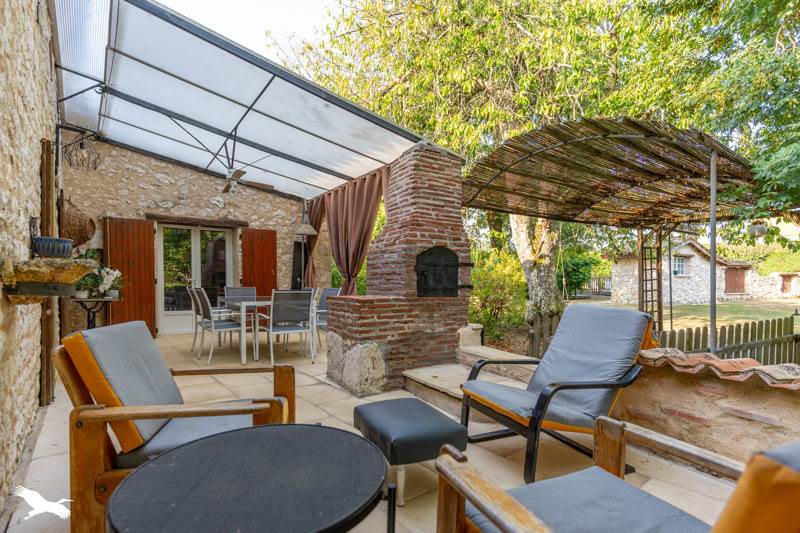 Vente Maison RIOCAUD - 7 pièces -181 m² - (33220)