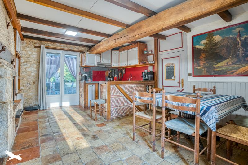 Vente Maison RIOCAUD - 7 pièces -181 m² - (33220)