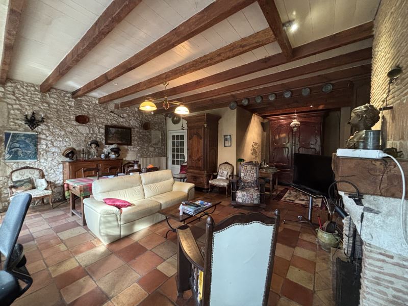 Vente Maison PORT STE FOY ET PONCHAPT - 9 pièces -285 m² - (33220)