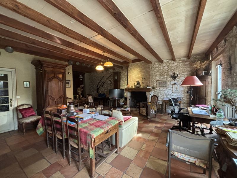 Vente Maison PORT STE FOY ET PONCHAPT - 9 pièces -285 m² - (33220)