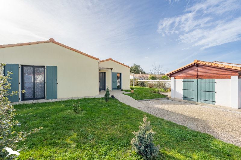 Vente Maison BREUILLET - 4 pièces -120 m² - (17920)