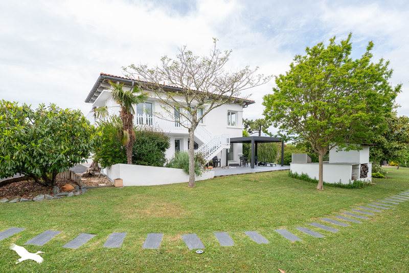 Vente Maison VAUX SUR MER - 8 pièces -246 m² - (17640)