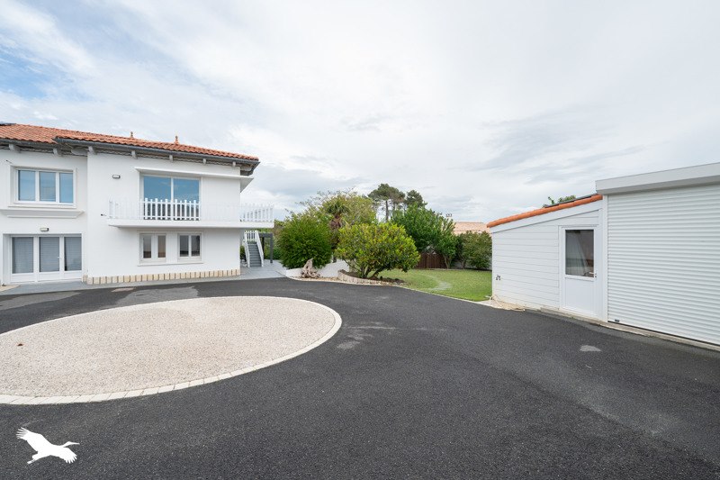 Vente Maison VAUX SUR MER - 8 pièces -246 m² - (17640)
