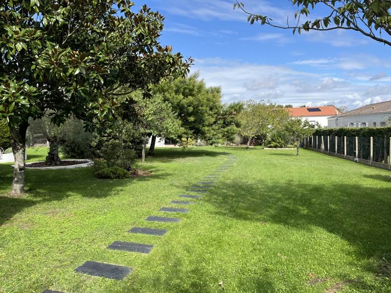 Vente Maison VAUX SUR MER - 8 pièces -246 m² - (17640)