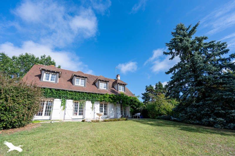 Vente Maison BOURGES - 8 pièces -191 m² - (18000)