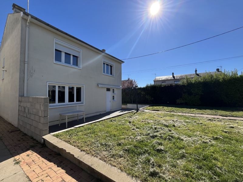 Vente Maison ST DOULCHARD - 5 pièces -82 m² - (18230)