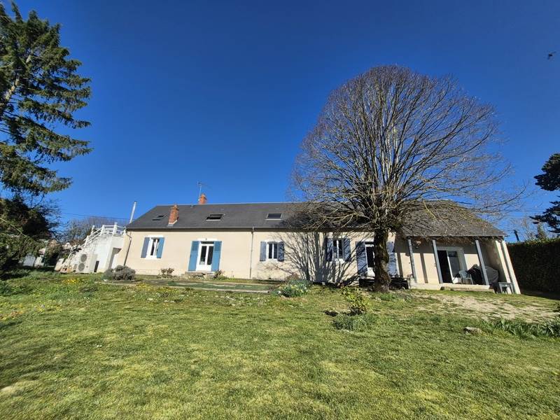 Vente Maison ST GERMAIN DU PUY - 9 pièces -160 m² - (18390)