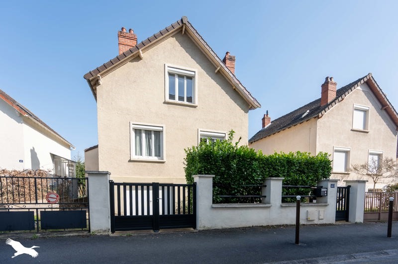 Vente Maison BOURGES - 5 pièces -125 m² - (18000)