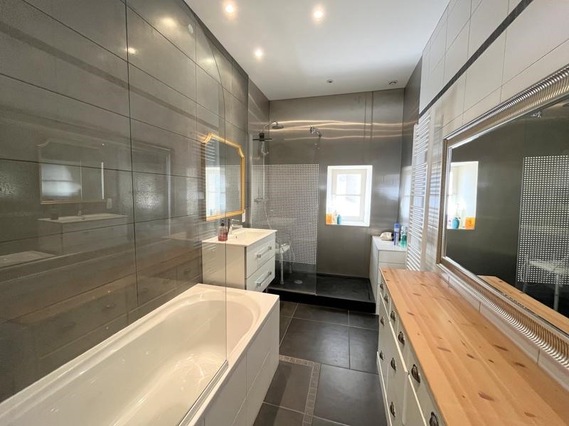 Vente Maison BOURGES - 11 pièces -340 m² - (18000)