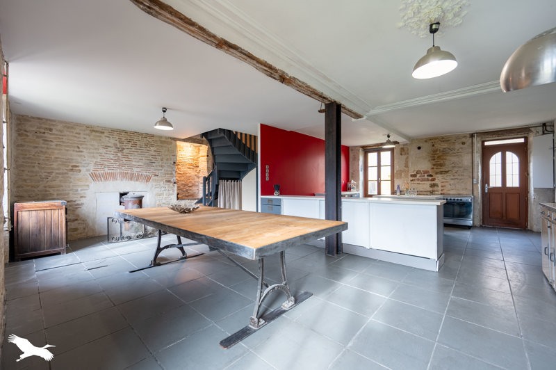 Vente Maison BENGY SUR CRAON - 7 pièces -187 m² - (18520)