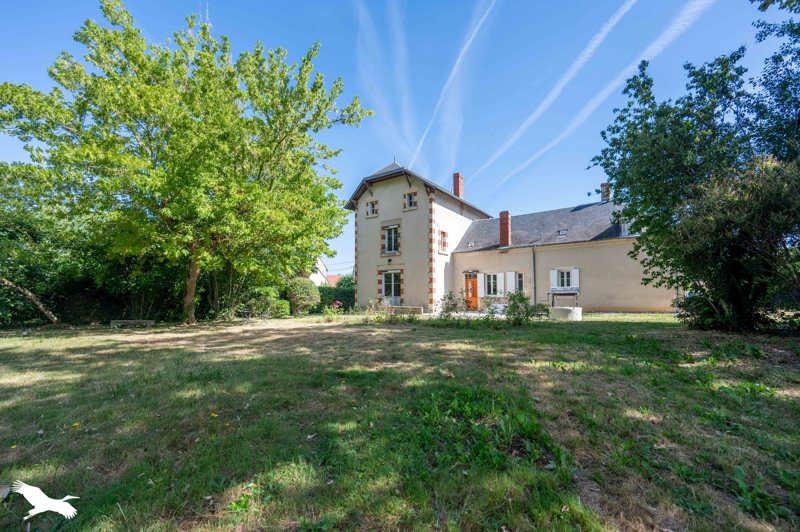 Vente Maison OUROUER LES BOURDELINS - 9 pièces -210 m² - (18350)