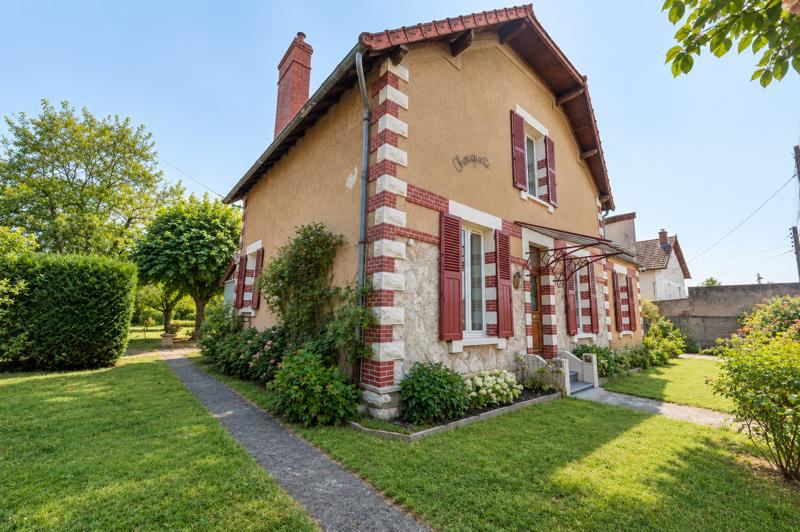 Vente Maison ST GERMAIN DU PUY 18390 7 pièces - 138 m²