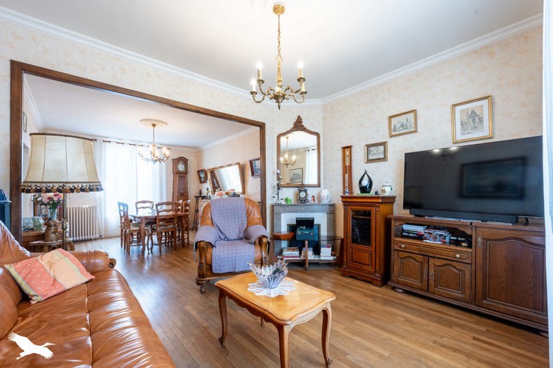 Vente Maison ST GERMAIN DU PUY - 7 pièces -138 m² - (18390)