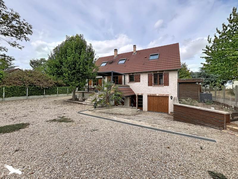 Vente Maison BOURGES - 5 pièces -143 m² - (18000)