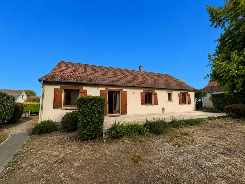 Vente Maison LA CHAPELLE ST URSIN - 4 pièces -100 m² - (18570)