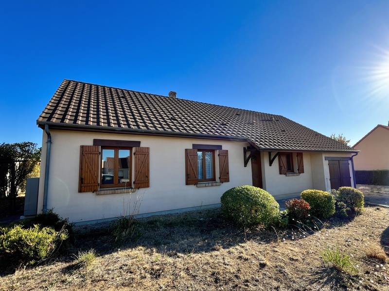 Vente Maison La Chapelle-Saint-Ursin - 4 pièces -100 m² - (18570)