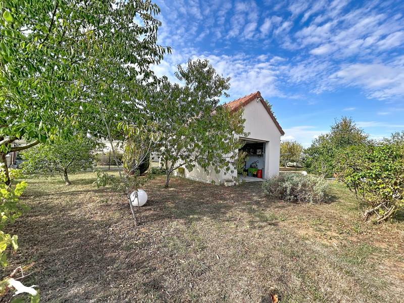 Vente Maison Farges-en-Septaine - 6 pièces -145 m² - (18800)