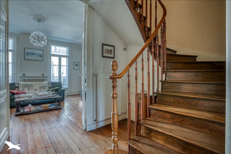 Vente Maison BERGERAC - 7 pièces -237 m² - (24100)