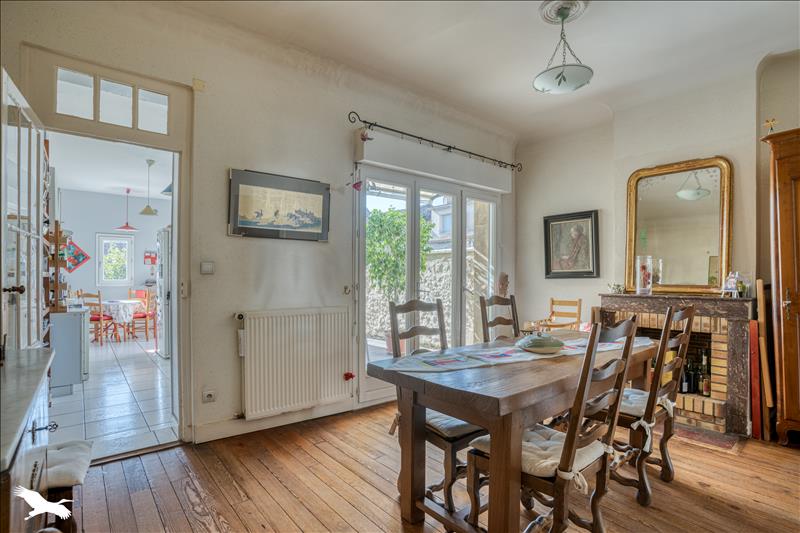 Vente Maison BERGERAC - 7 pièces -237 m² - (24100)