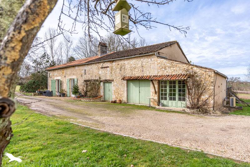 Vente Maison ROUFFIGNAC DE SIGOULES - 10 pièces -260 m² - (24240)