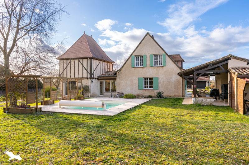 Vente Maison MONBAZILLAC - 7 pièces -209 m² - (24240)
