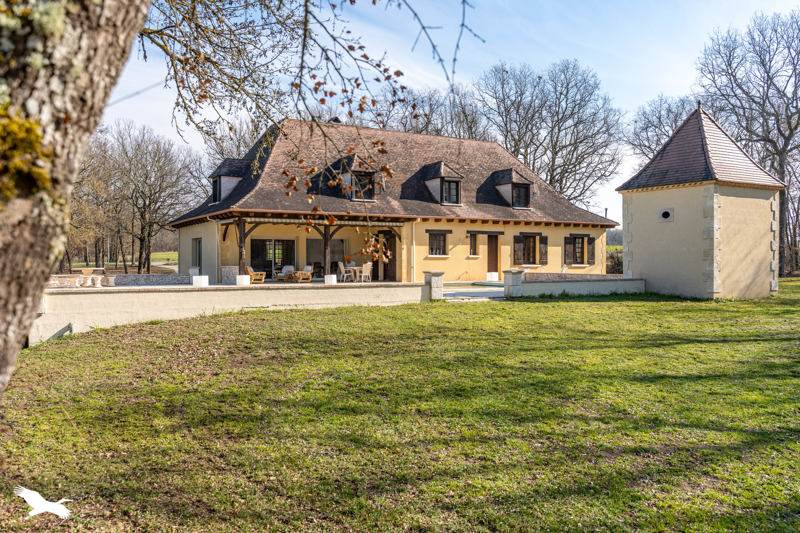 Vente Maison MONSAGUEL - 6 pièces -237 m² - (24560)