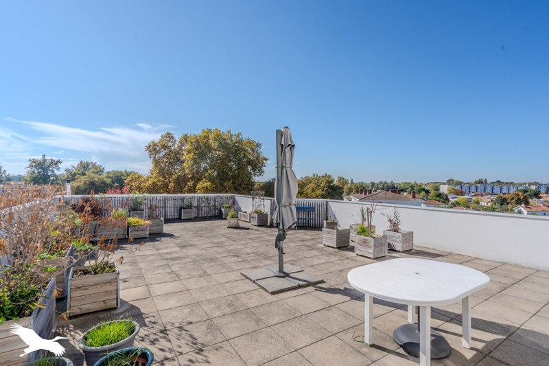 Vente Appartement VILLENAVE D ORNON - 4 pièces -107 m² - (33140)
