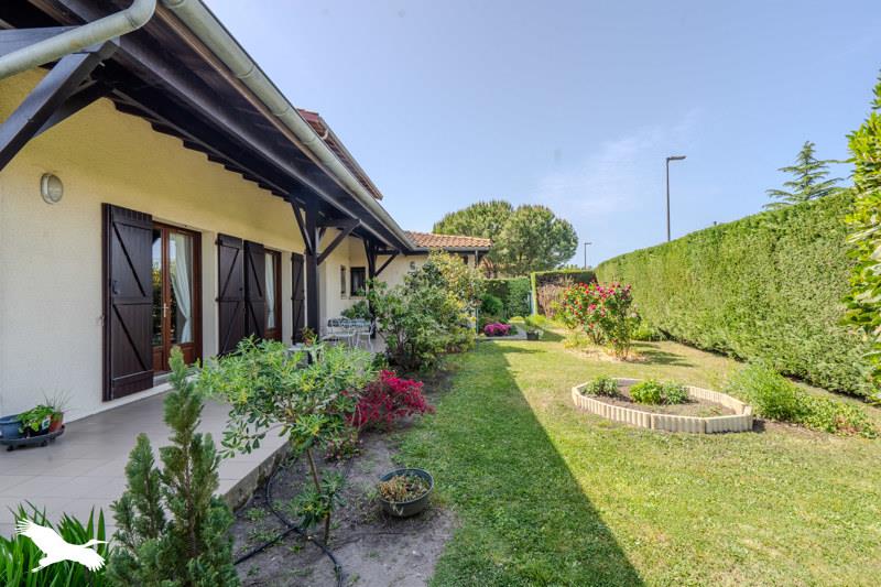 Vente Maison EYSINES - 9 pièces -219 m² - (33320)