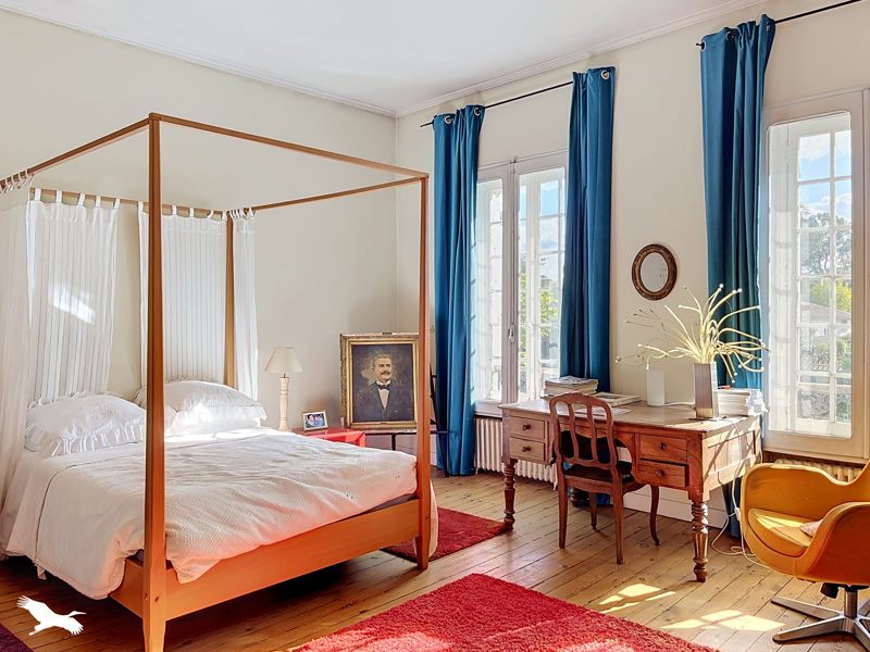 Vente Maison Eysines - 8 pièces -250 m² - (33320)