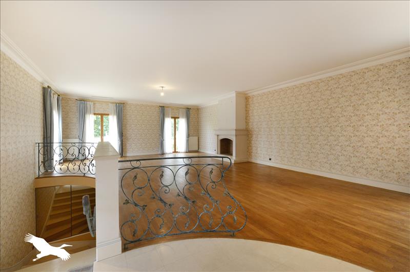 Vente Maison L ISLE D ESPAGNAC - 10 pièces -309 m² - (16340)