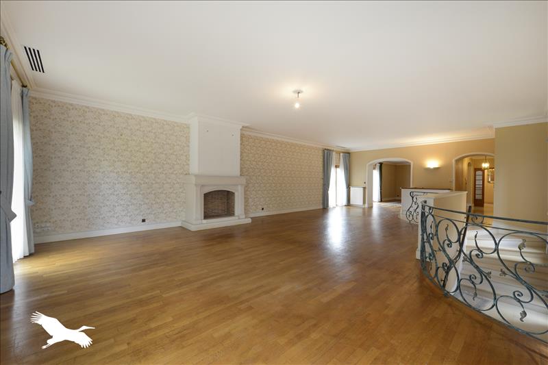 Vente Maison L ISLE D ESPAGNAC - 10 pièces -309 m² - (16340)