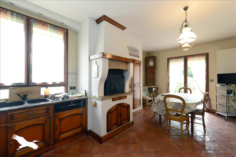Vente Maison L ISLE D ESPAGNAC - 10 pièces -309 m² - (16340)