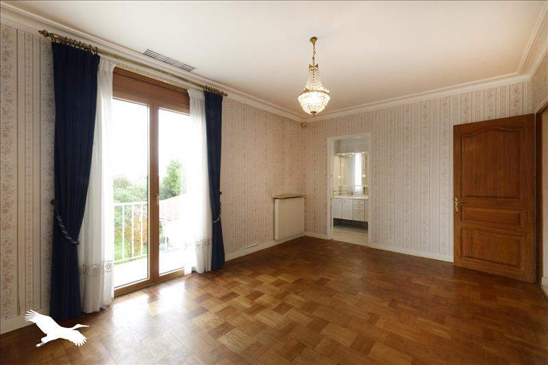 Vente Maison L ISLE D ESPAGNAC - 10 pièces -309 m² - (16340)