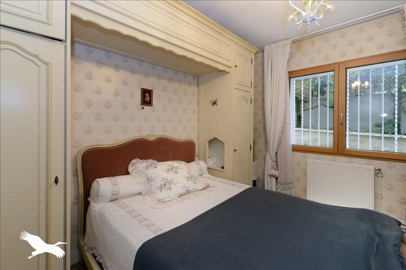 Vente Maison L ISLE D ESPAGNAC - 10 pièces -309 m² - (16340)