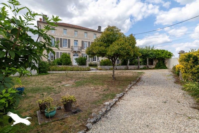 Vente Maison MORNAC - 9 pièces -286 m² - (16600)