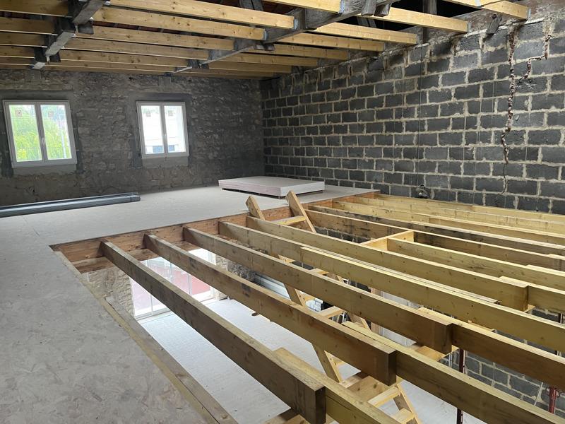 Vente Grange RUELLE SUR TOUVRE - 3 pièces -190 m² - (16600)