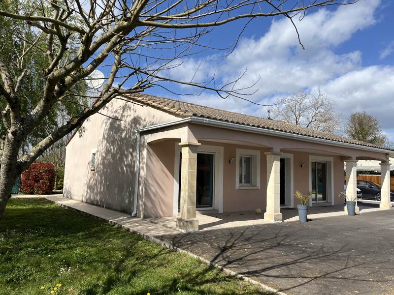 Vente Maison L ISLE D ESPAGNAC - 4 pièces -105 m² - (16340)