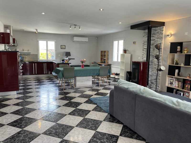 Vente Maison L ISLE D ESPAGNAC - 4 pièces -105 m² - (16340)