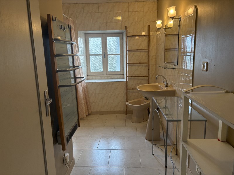 Vente Maison RUELLE SUR TOUVRE - 4 pièces -144 m² - (16600)