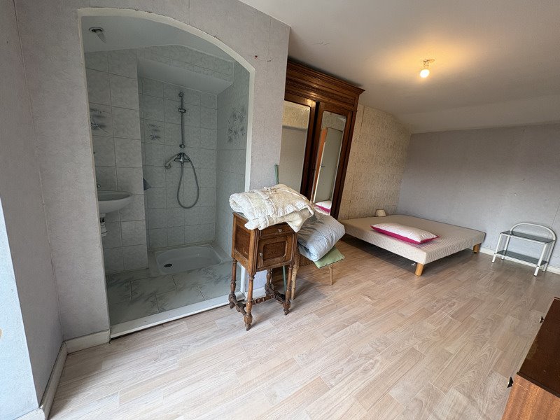 Vente Maison RUELLE SUR TOUVRE - 4 pièces -144 m² - (16600)
