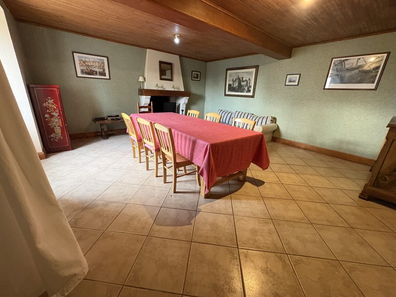 Vente Maison RUELLE SUR TOUVRE - 4 pièces -144 m² - (16600)