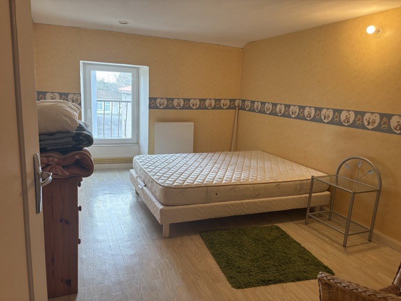 Vente Maison RUELLE SUR TOUVRE - 4 pièces -144 m² - (16600)