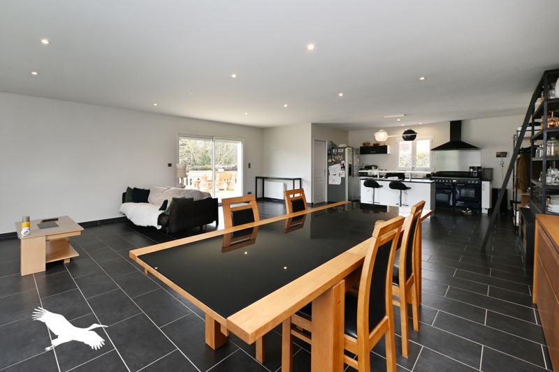 Vente Maison CHAMPNIERS - 4 pièces -134 m² - (16430)
