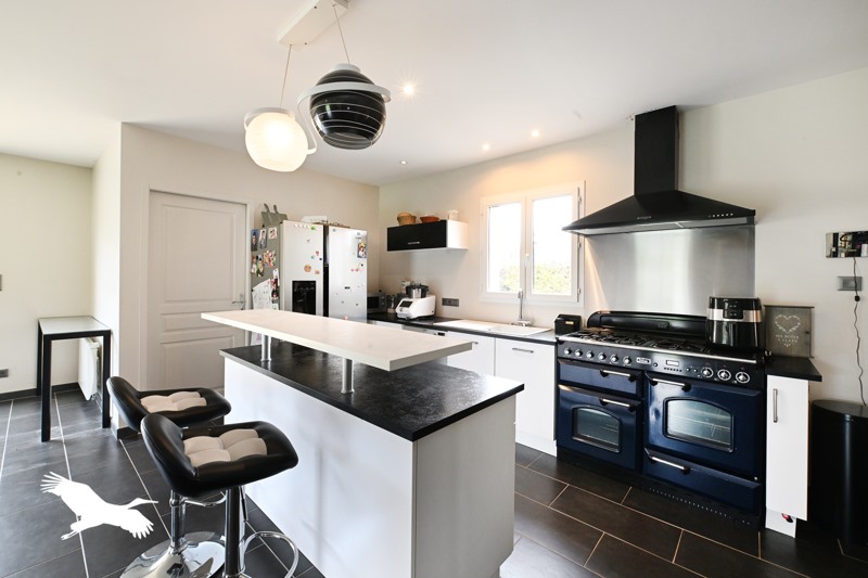 Vente Maison CHAMPNIERS - 4 pièces -134 m² - (16430)