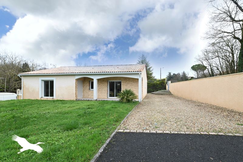 Vente Maison CHAMPNIERS - 4 pièces -134 m² - (16430)