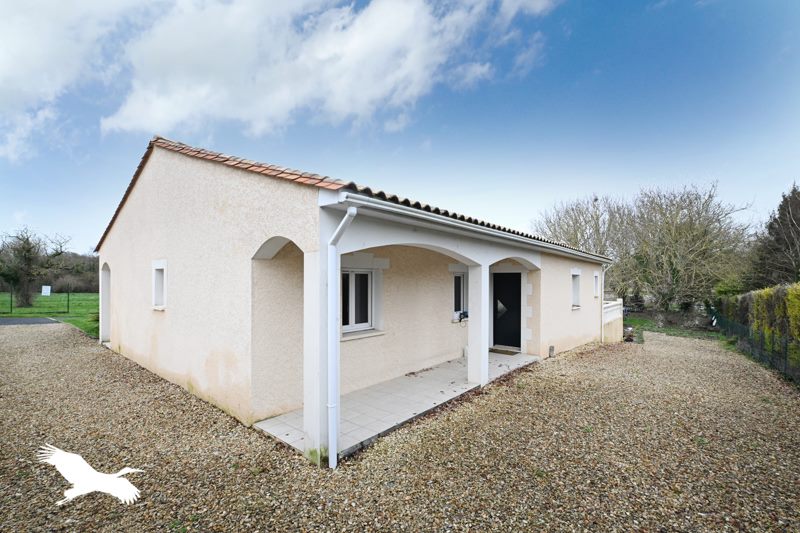 Vente Maison CHAMPNIERS - 4 pièces -134 m² - (16430)