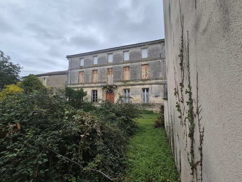 Vente Maison MORNAC - 5 pièces -260 m² - (16600)