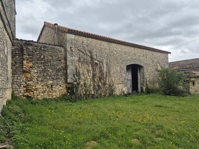 Vente Maison MORNAC - 5 pièces -260 m² - (16600)