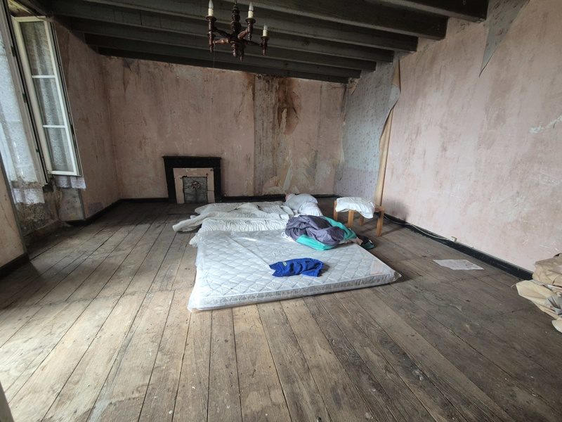 Vente Maison MORNAC - 5 pièces -260 m² - (16600)