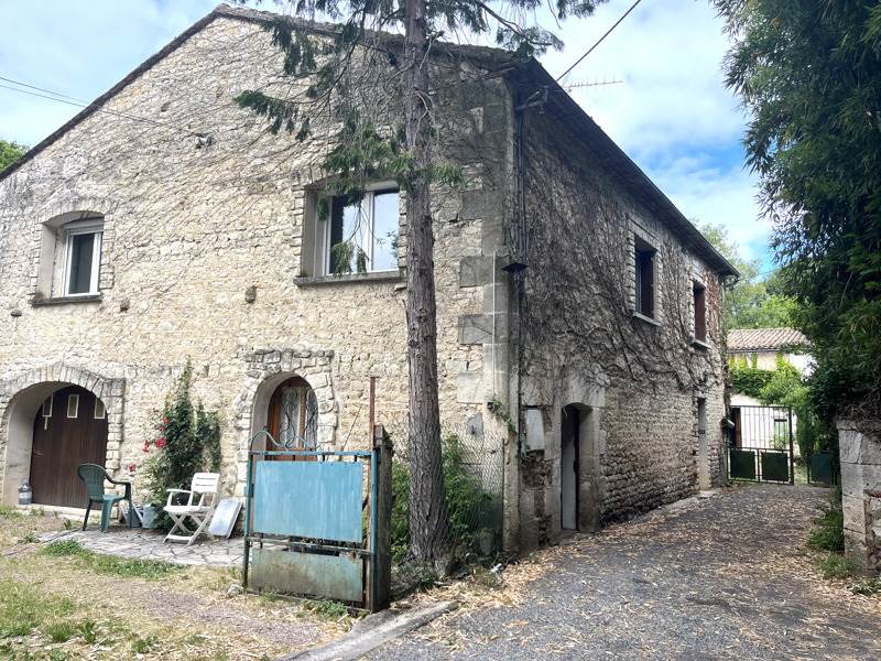 Vente Maison CHAMPNIERS - 9 pièces -218 m² - (16430)